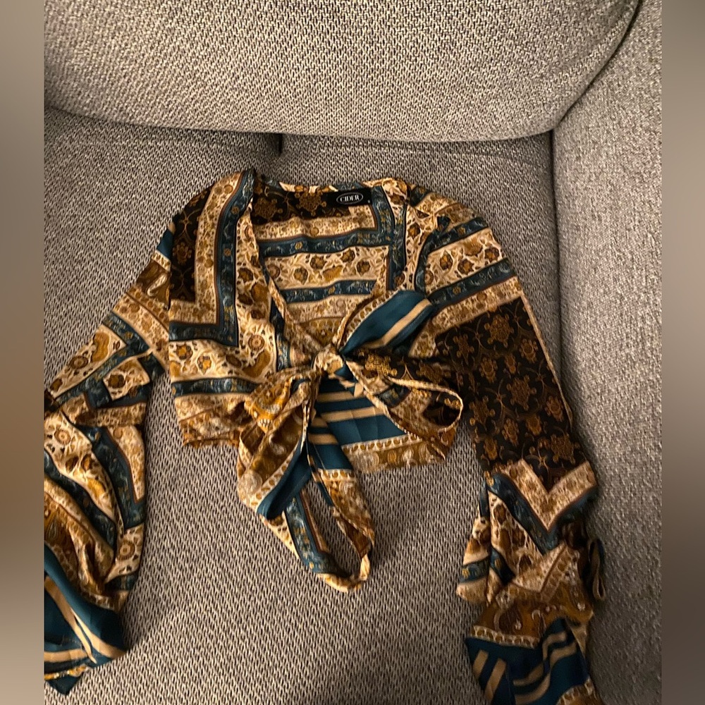 Cider crop tie top
